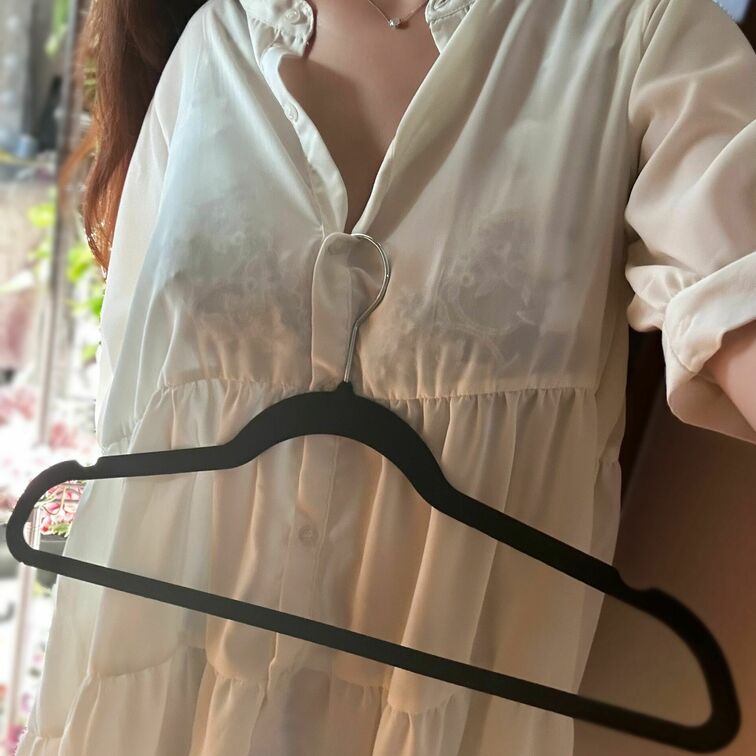 オフショット笑

ハンガーを見つけた瞬間笑