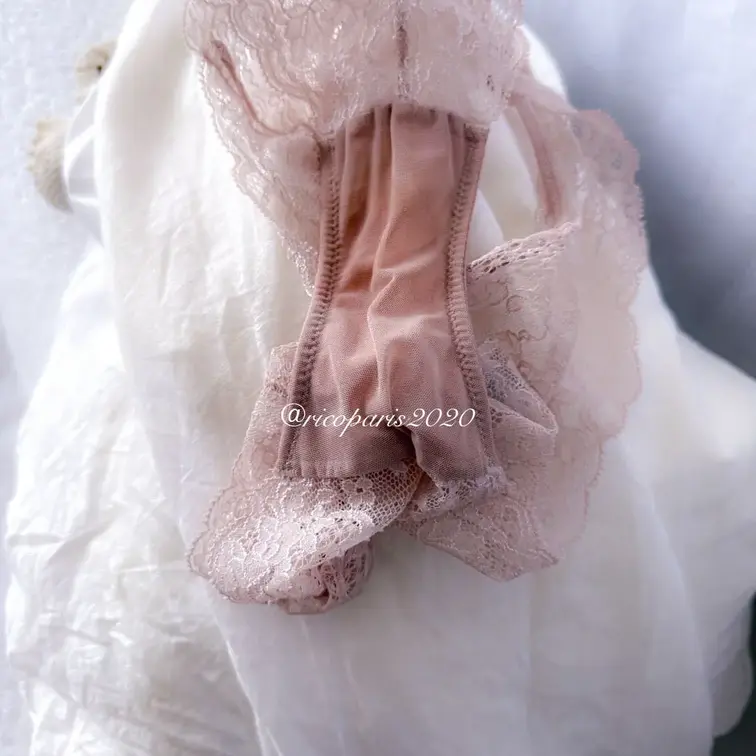 お気に入りのレース
淡いピンクが肌を綺麗に見せてくれるの💕