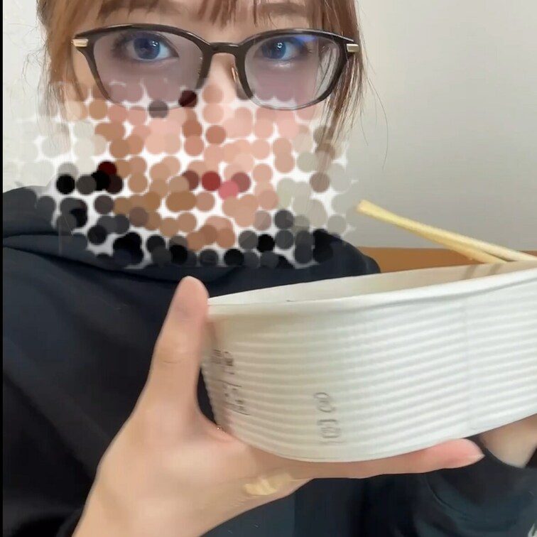 【顔出し】マイペースに配信しながらご飯食べるみくり笑