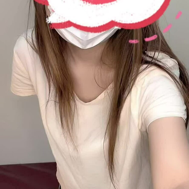 tiktokで撮った動画だよー
みんなに見てほしいからこっちにも載せるね

実はこの後に服を脱いで裸になった状態で