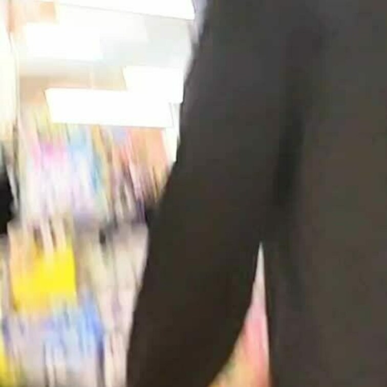 妻が歩く後ろ姿おしりが可愛い。