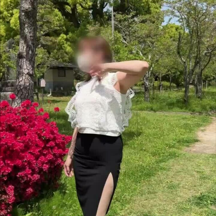 エロ妻肉◯器春の総集編
最後に先月大ヒットした動画の未公開シーン付いてます🤗

長パンチラ からNTRまで内容てん