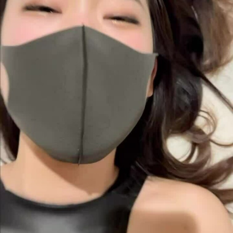 〜超接写🙈〜
ローターでクリを弄らせてチ◯コでピストン💪

超近距離でゆずきの感じてる顔を見て下さい😈