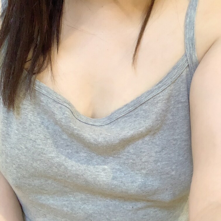 ノーブラドライブ🚗よくキャミソールや薄手の服でノーブラドライブしてます♡♡みんなに見られたい🫣