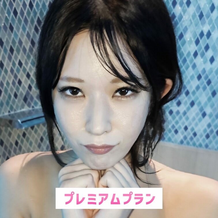 肌寒くなってきましたね、、私を見て熱くなって？