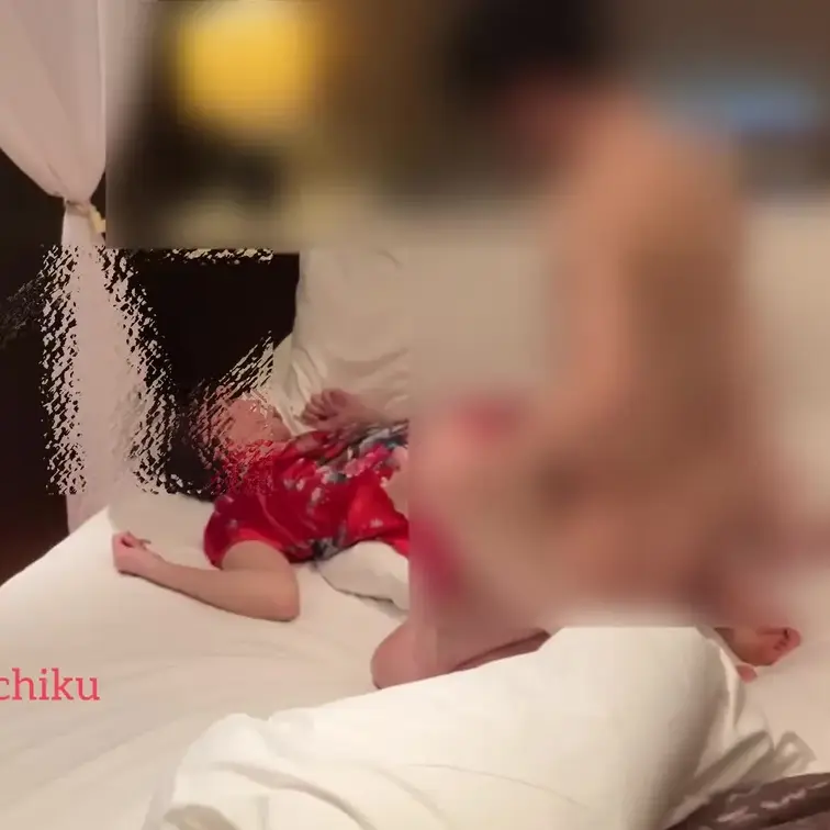 以前にフォロワーさんとホテルでお会いした時にチャイナコスをした時の動画です ちょっとカメラを置く位置が遠かったですね