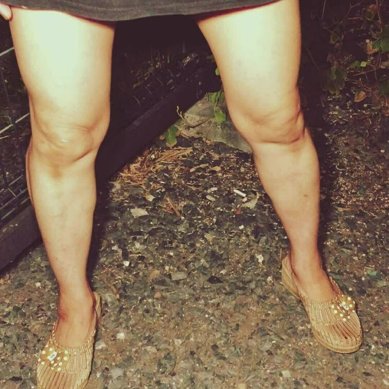 お久しぶりの放尿ショート動画だよ♡
これは定番中の定番なのでお試し価格に設定してます^_^
でも他のも見てほしいな💕