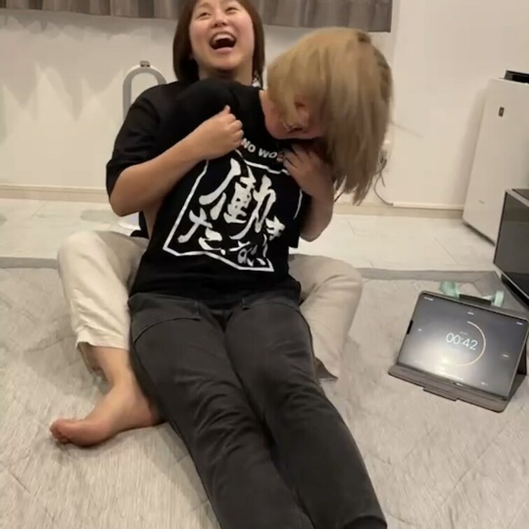 皆様いつもご購入ありがとうございます☺️
今回のくすぐり動画はこちらです👍

是非見てあげてくださいね(  ˆОˆ