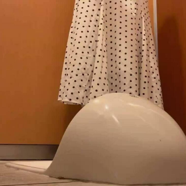 和式ト○レで異物挿入♡ペンをおまんことア○ルに入れてオナニーしちゃった//

↑の高画質フル動画です💕

※こち