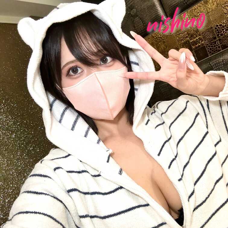 西野さんお気に入りの自前部屋着。似合ってます☆
https://myfans.jp/posts/254401fb-69