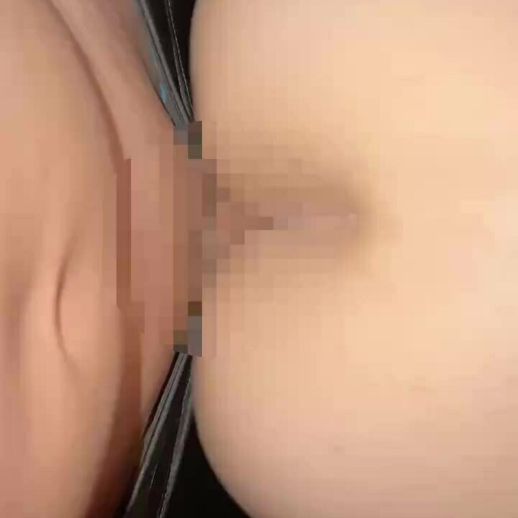青○○○です😍
なんかやってる最中音が聞こえてたけど覗かれてたかな？