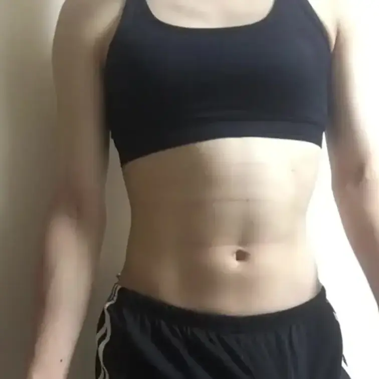 剛毛女装男子がスポブラを着て、オナニーしてみた！(射精シーンあり)
#女装男子
#巨根
#剛毛
#オナニー
