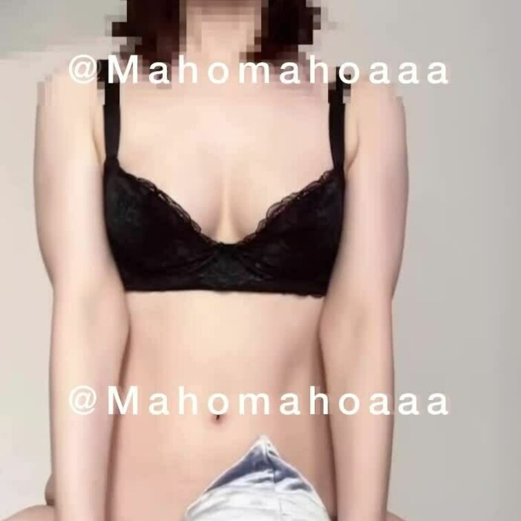 枕に押しつけ乳首いじって腰ふり♡オホ声だしていっちゃいます♡