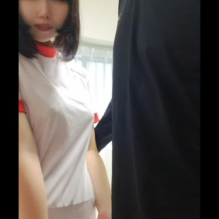 Gcup○○○みなとをいじってフェラさせて口内発射🐱