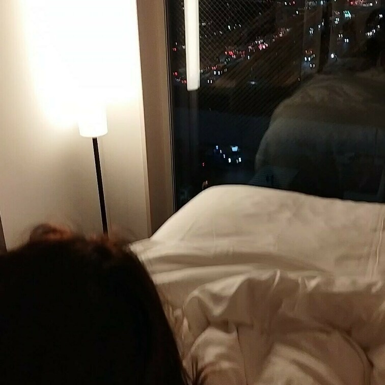 夜景を見下ろしながら
少し乱暴に交尾