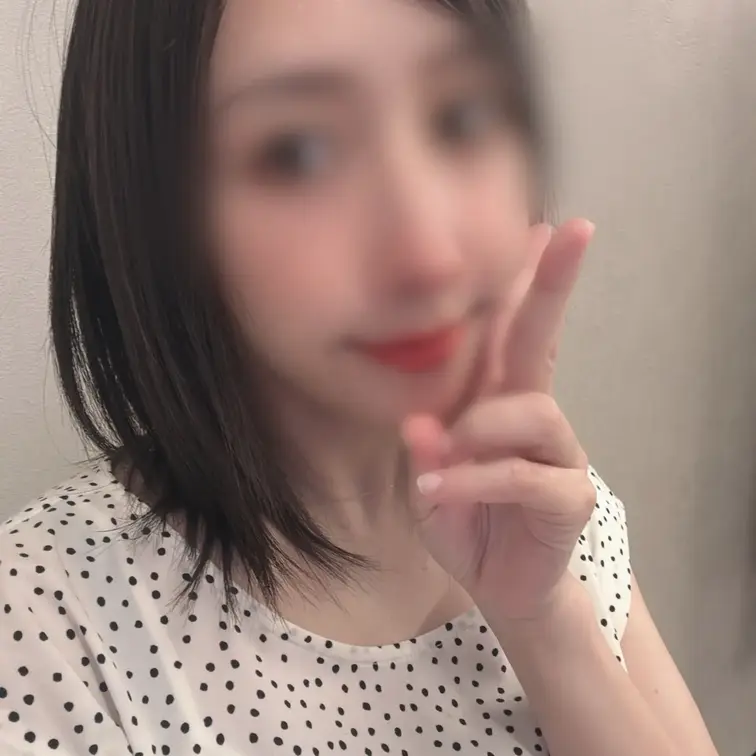こんばんは人妻ゆうです💋

今日はすっぴん在宅ワークデー✨✨

私忙しいと逆に性欲上がるんだよね

はぁ、、