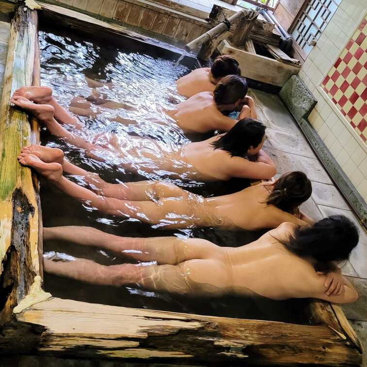 湯友さんに誘われ、久しぶりのオフに参加♨️
先ほど帰宅しました😃
参加者はご夫婦5組の他、尻焼からの親しい湯友😊
