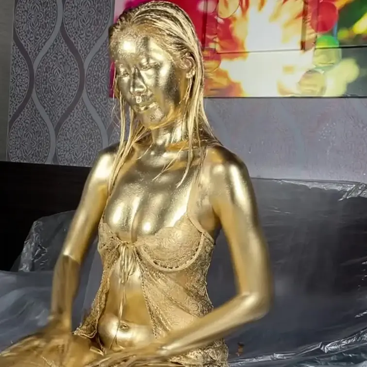 先日配信しましたThe Gold カエデの別カメラ映像②となります(約20分)
金色の姿でのプレイをお楽しみください！