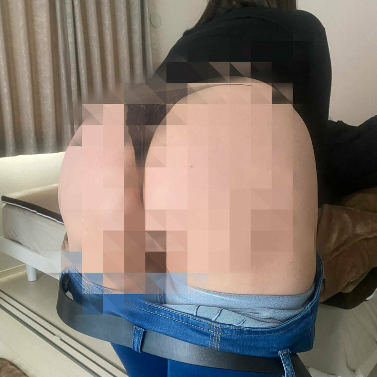 デニム尻が凄い奥様