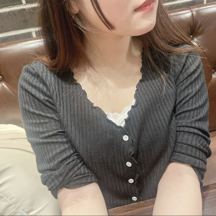 ミルクのおっぱいみたい？？❤︎
みんな○○○部屋のオナニーみてくれたのっ？😤💕
恥ずかしい思いして頑張ったから一杯コ