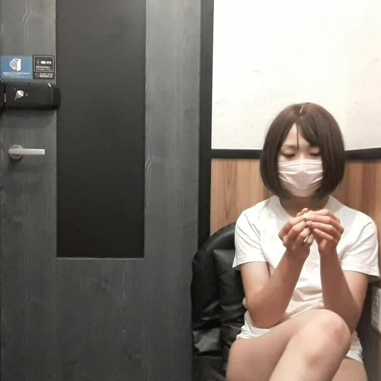 手コキっ○○○とイチャイチャしてたらフェラしてくれた！
秒で発射してしまった…