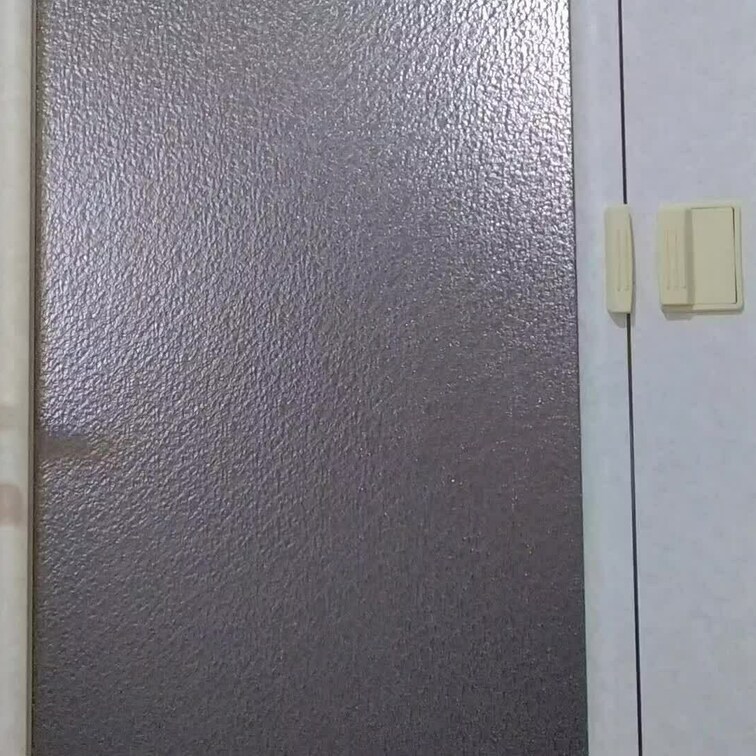 単独男性と妻が一緒にお風呂に入り最初はキスの音が聴こえてきたので撮影しました。