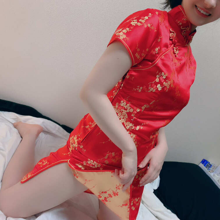 また新しい女の子と出会えたので宣伝がてらアップ⤴️
19歳のまだまだ初々しい大学一年生。彼女単体のアカウントも作るらし