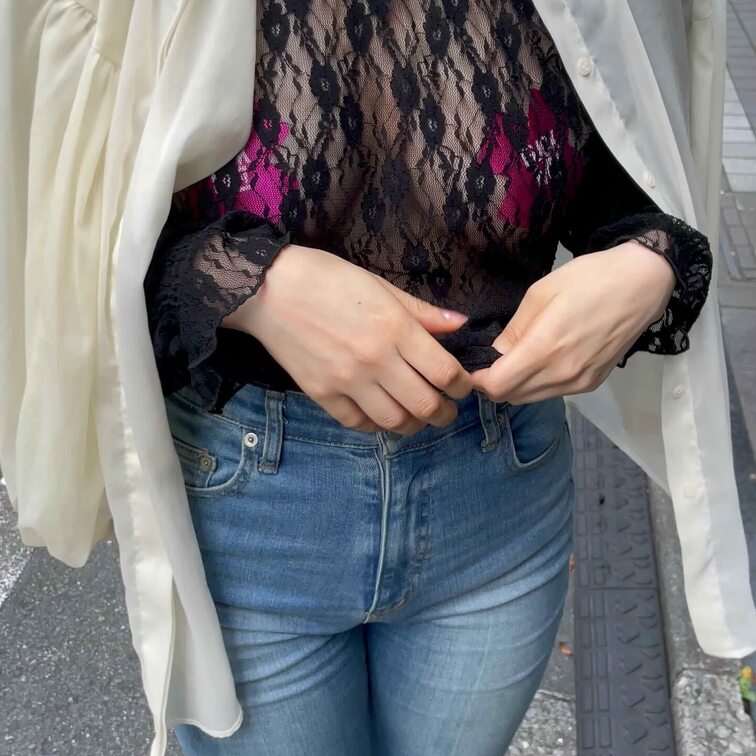どうしよう…横に人がいる💦よかったらコメントくれると嬉しいですー！