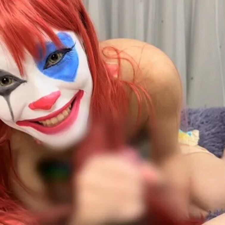 今回はピエロメイクでのえちえち動画です💄
こういう派手なメイクも一同してみたかったので楽しかったです😊✨

激しく