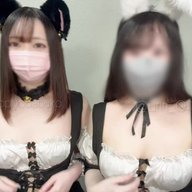 Wメイドさんのおっぱいミルク飲みますか〜？❤︎
