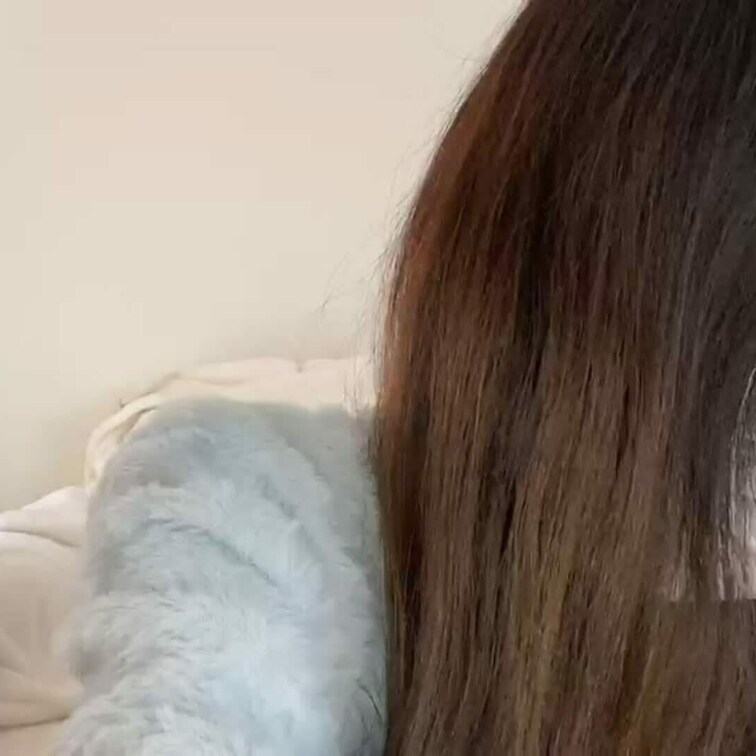 【みれい 20 歳】

みれいさんのライブ配信動画です
生配信 だと、1 回の有料配信を視聴すると、おおよそ平均 