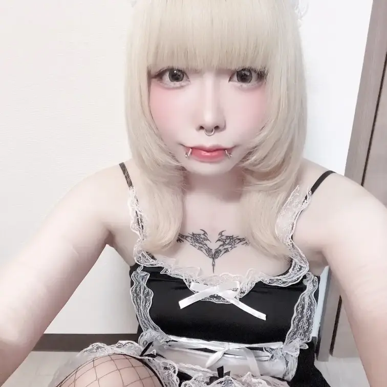 今日はこれで😊可愛いかな？
まだどうやってけばいいかわからない！
試行錯誤しないとだね！
チップ頂けたらうれしいな