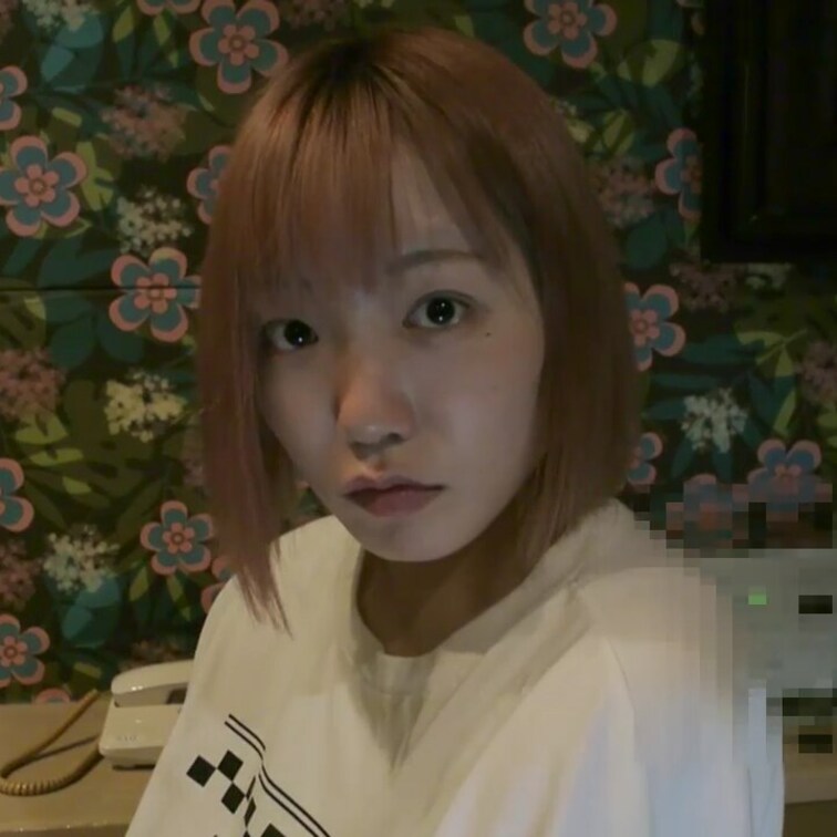美乳金髪JDのバキュームフェラで口内発射(お掃除フェラ、即尺、乳首攻めフェラ、手コキあり)

美乳な金髪素人JDちゃ