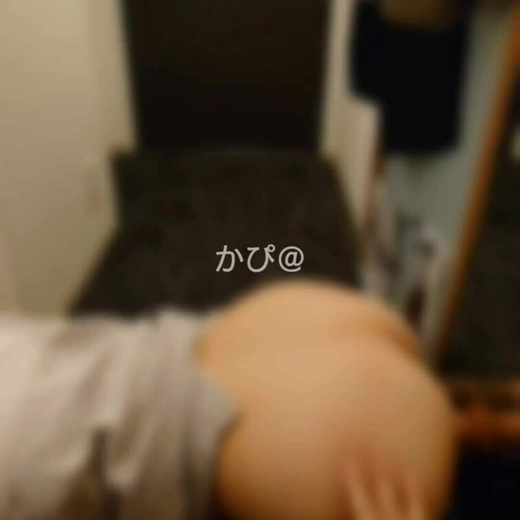 ディルドで他人棒バック風でオラ攻めにしました🙂
ドア前で誰か聞いてたポイですｗｗ

顔に似合わず大きいお尻がエロく