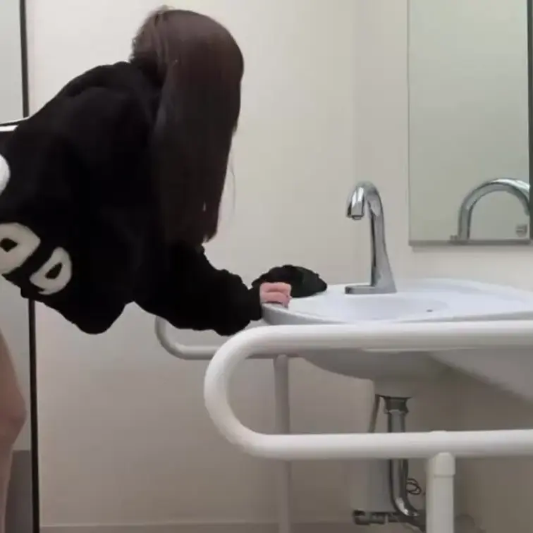 公園の公衆トイレで､､💦