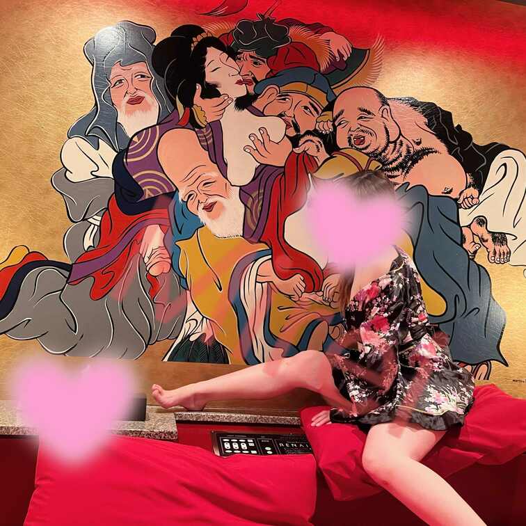 ❤️Mirei ちゃんの毎日コスツイート企画🩷
1/2 正月といえば着物👘
エロくて綺麗な花魁です🩷
サテン生地の