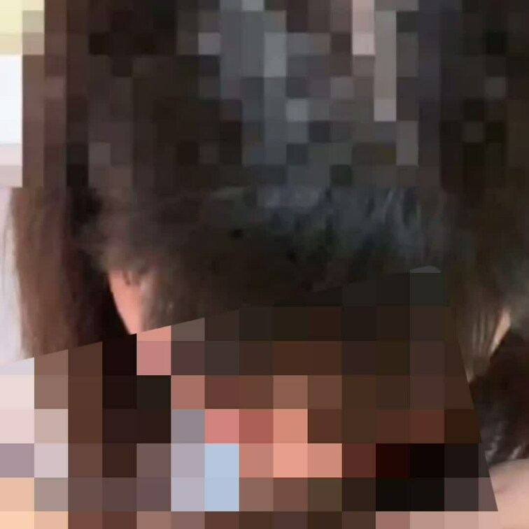 載せ忘れ

5月に知り合ったフェラ好き人妻
舐めにくいからパイちんにさせられた
#フェラ
#口内射精
#人妻