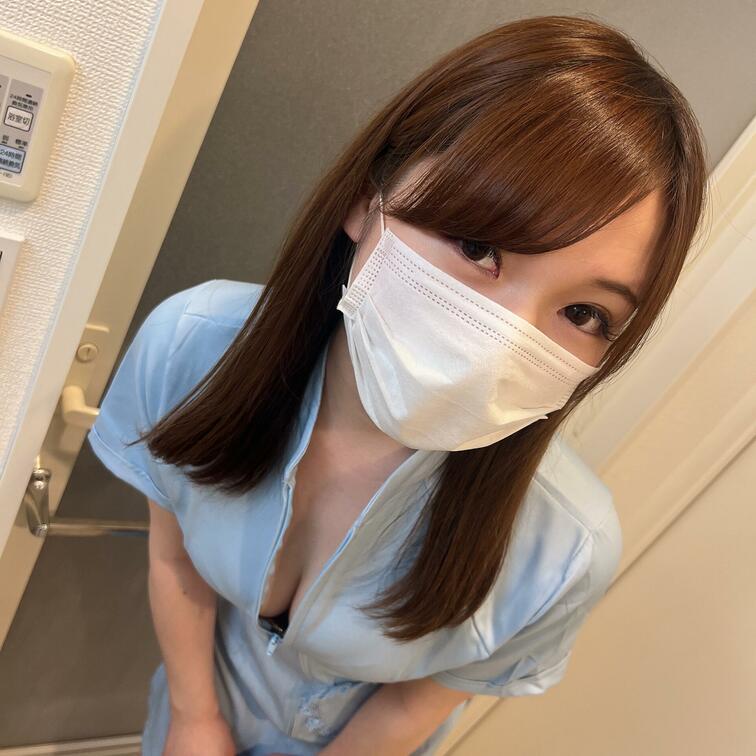 ちかじかこのナース服でのえっちな動画を配信予定なのでみんな見てくださいね💓