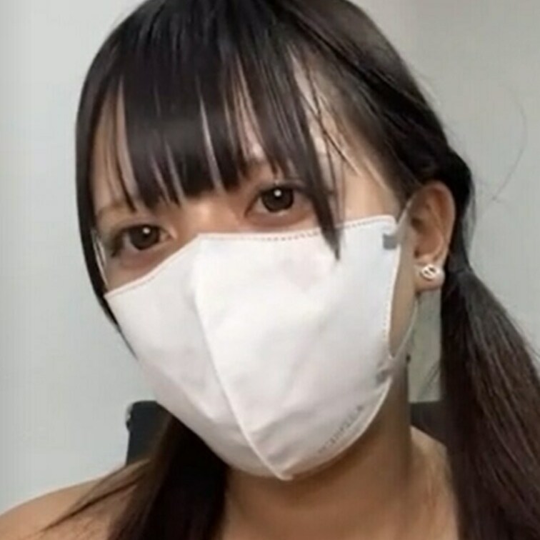 【りん 18 歳】

りんさんのライブ配信動画です
生配信 だと、1 回の有料配信を視聴すると、おおよそ平均 5,