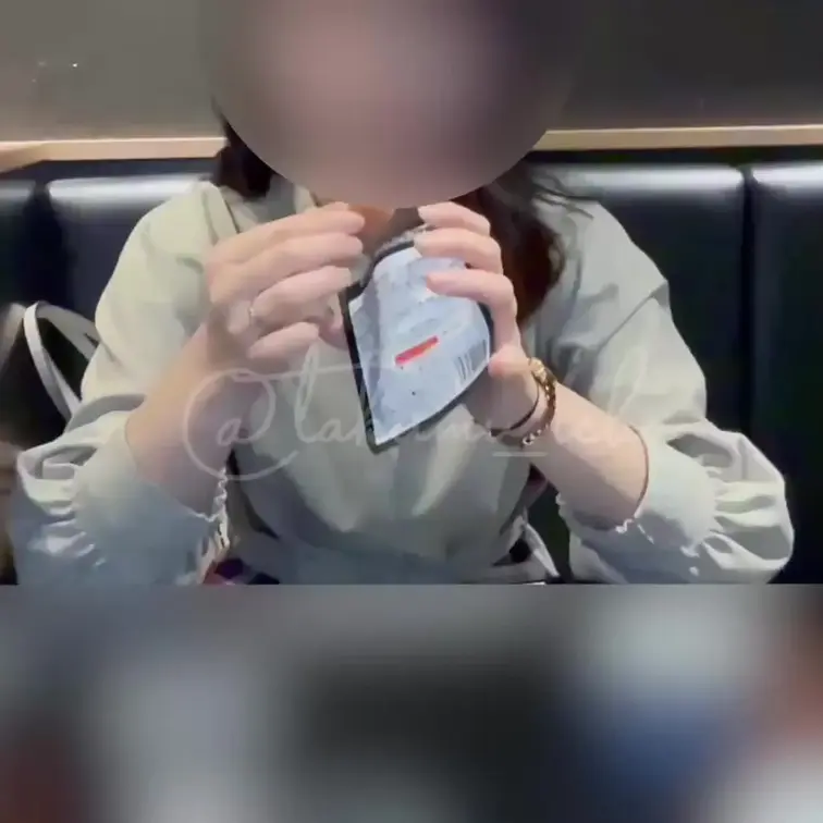 彼氏持ちOLと久しぶりにランチ行って流行りのグミあげたらえろがってきたのでそのままホテルへ連行

相変わらずのえろさ