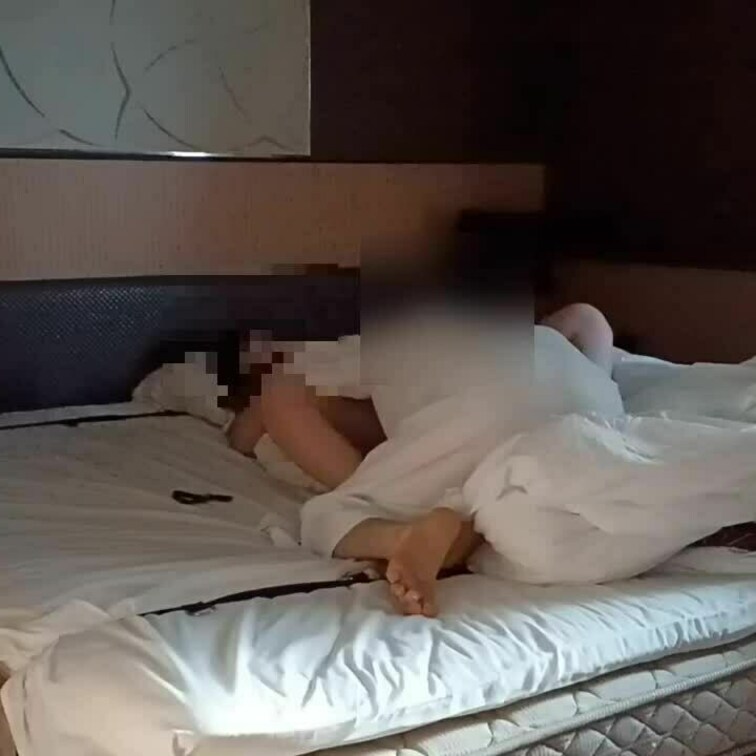 朝からの寝起きエッチ

超敏感、人生初挿入で連続中イキのかわいいJDなりたての甘えん坊ダンサー12

寝起き一番