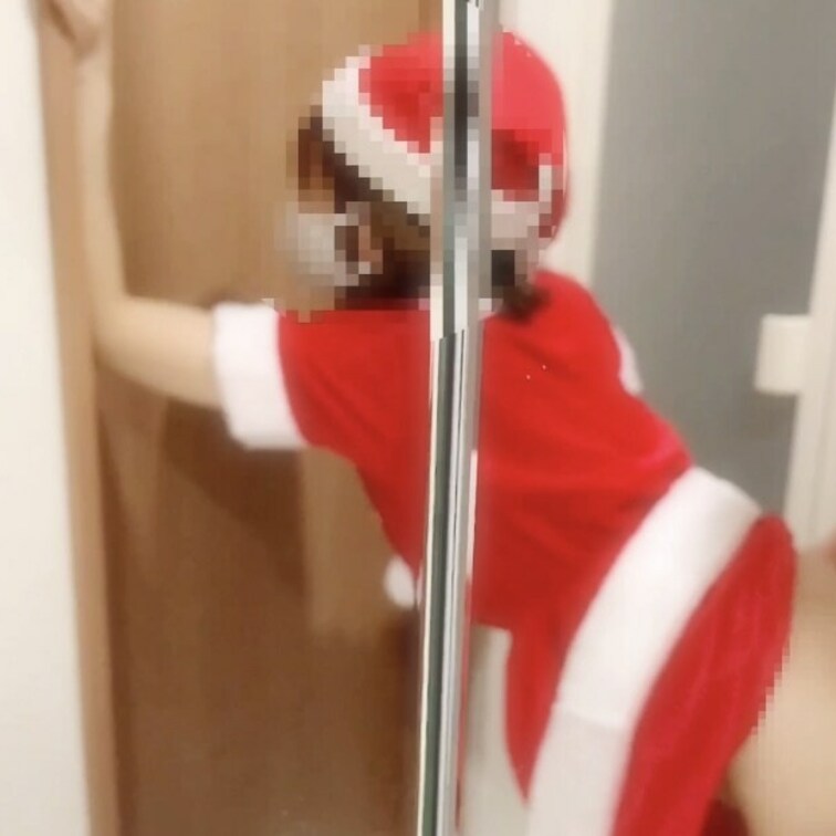 投稿遅くなりごめんなさい🙇🏻‍♀️💦
今年のクリスマスは友達とクリパして、
そのあと2人でえっちしましました😄
そ