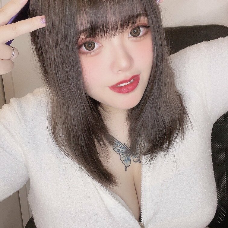ファン増えないなら引退しようか悩むー😕