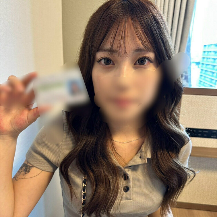"完全顔出し" 生意気なEカップのカフェ店員ちゃん(スターバ⚪︎クスの店員)に身分証持たせてアヘアヘ交尾動画撮ってきた。