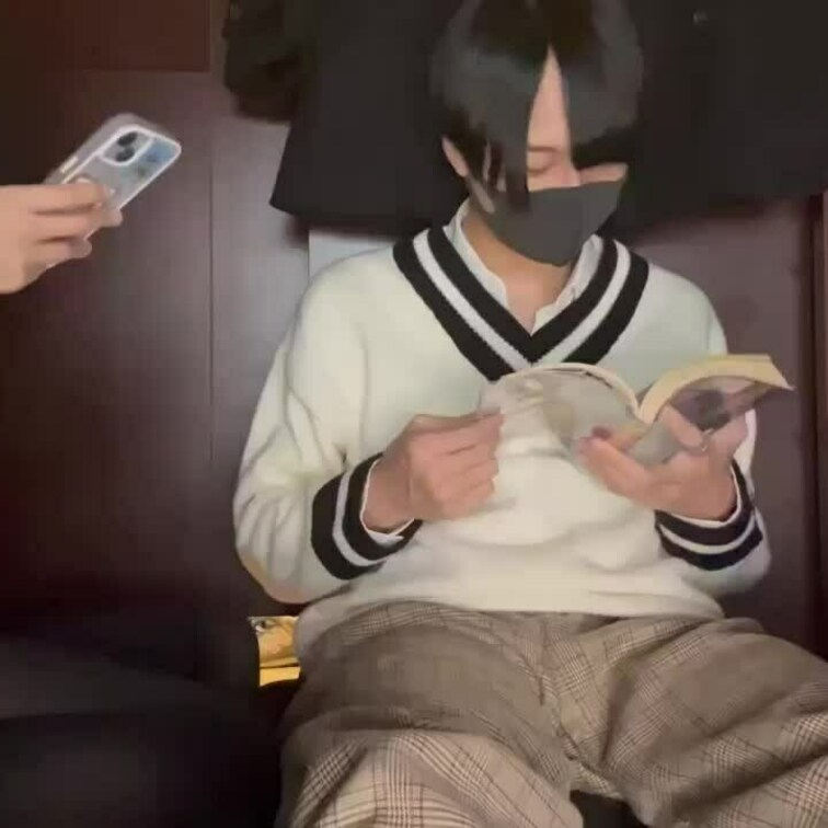 顔出し動画✨

普通の学生カップルがネカフェで悶絶手コキ💕
頑張って声我慢してて可愛かった笑