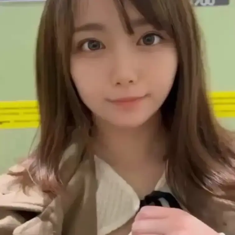 右上のいいねを押してから見てね💛

みさとと待ち合わせ、こんなことしちゃうけど…いいかな？