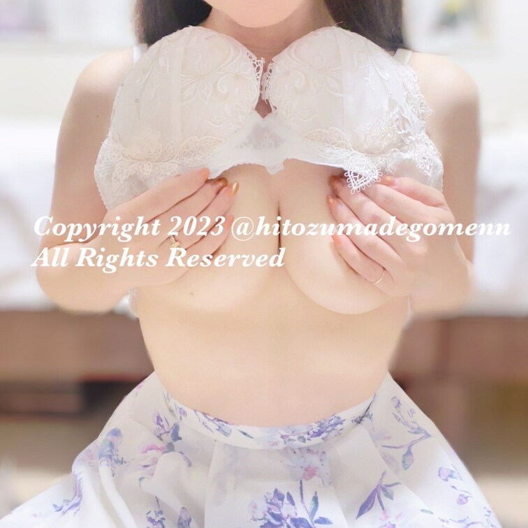 おはよう🌷
やっと金曜日だね。
今週もよくがんばりました✨
いい子にはひなからご褒美だよ🩵🤍