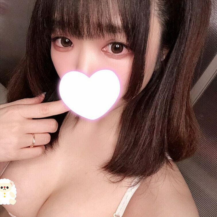 おはようございます❗　みゆです🌞

もうすぐ2022も終わっちゃいますね😥
みゆの写真で癒やされて下さい☁

