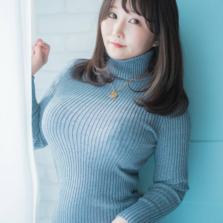 巨乳と巨尻のリブニット🍑

むっちむちのお尻を堪能してください♡♡

有料プランで下着が見えてます🫣💖

#