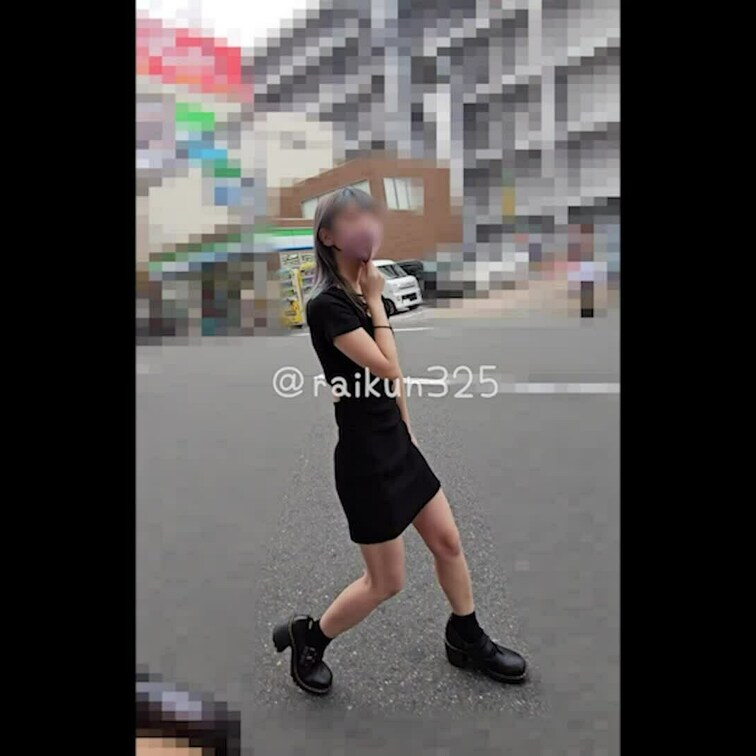 青髪細身の感度バグなドMお○○○さんと中出しせっくす